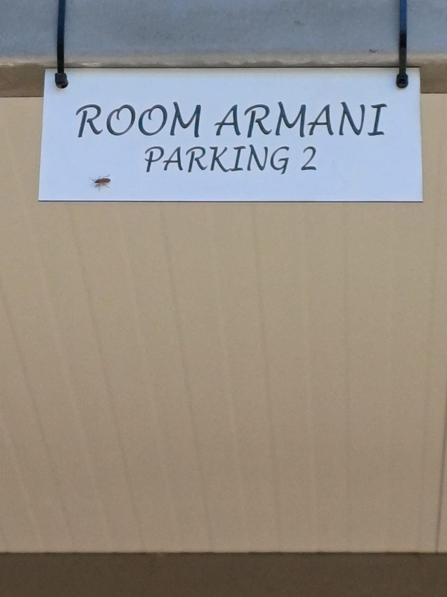 Room Armani Ровинь Экстерьер фото